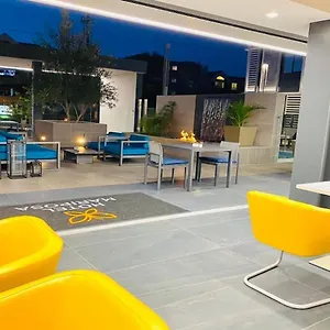 Mariposa מלון